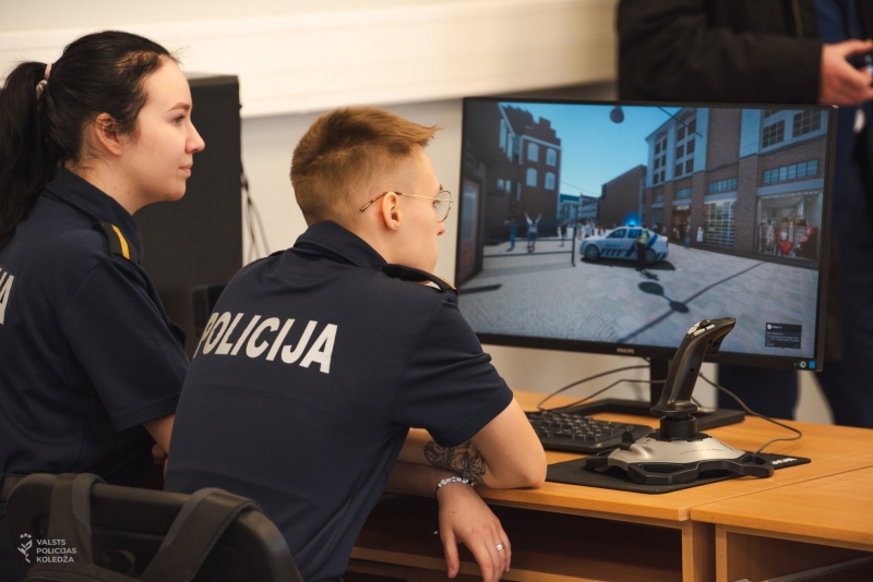 Kadeti demonstrē XVR izmantošanu mācību procesā