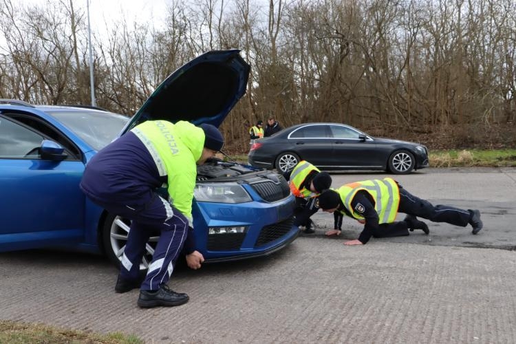 Valsts policijas koledžas kadeti Gistrovā izzina ārvalstu policijas darbu un apmācību procesu