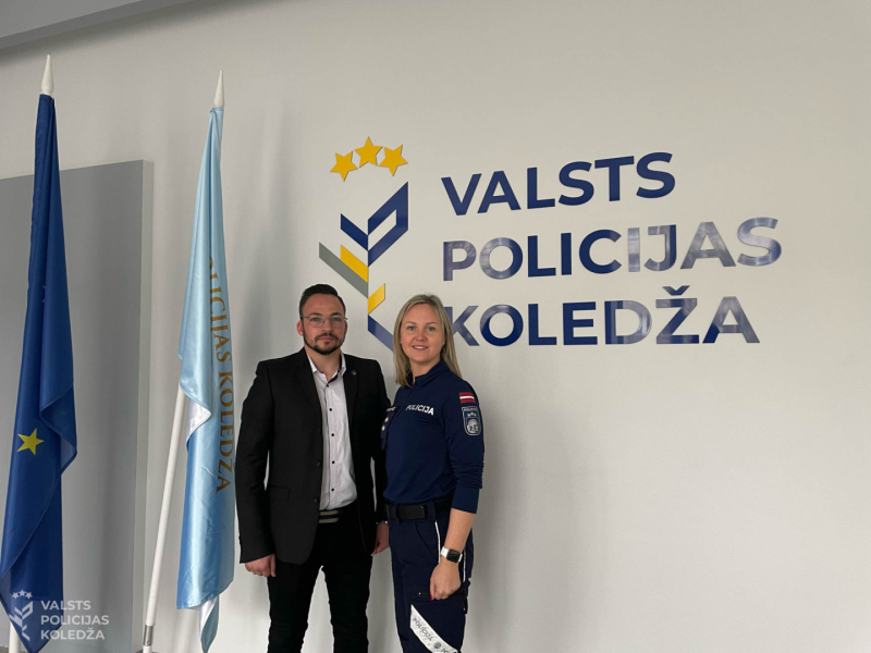 Profesionāļu mēneša dalībnieki