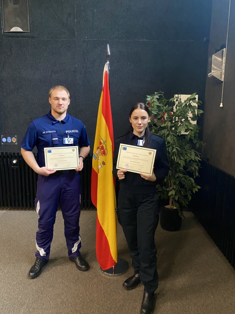 Valsts policijas koledžas kadeti nostiprina zināšanas Spānijas Nacionālajā policijas skolā