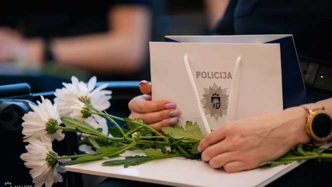 Apsveicam jaunos policistus ar profesionālās pilnveides izglītības programmas “Policijas darba pamati II” absolvēšanu!