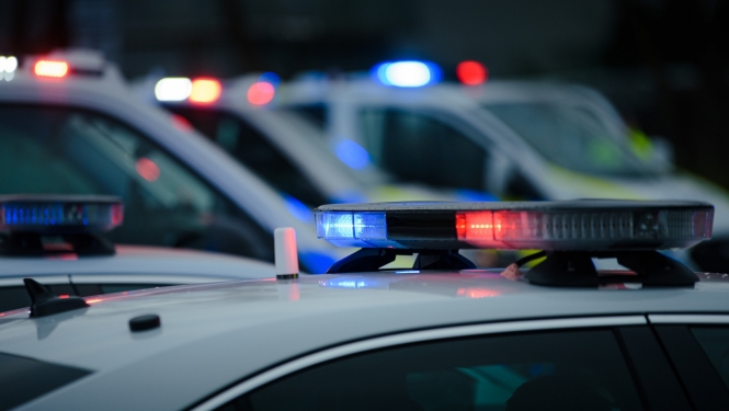 Valsts policijas operatīvā transportlīdzekļa bākugunis