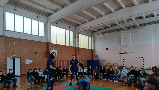 Kadetu vizīte Jaunjelgavas vidusskolā