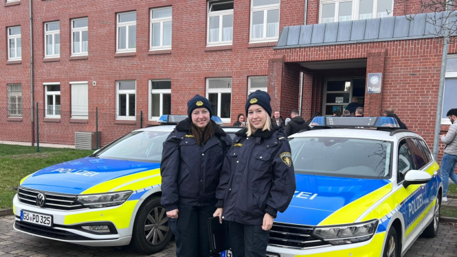 Valsts policijas koledžas kadetes viesojas Lejassaksijā, Vācijā, lai pārstāvētu VPK un Valsts policiju Lejassaksijas policijas akadēmijas rīkotajā Starptautiskajā Studentu nedēļā