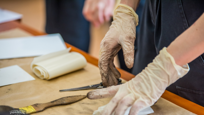 Kriminālistikas demonstrēšana atvērto durvju dienā Valsts policijas koledžā