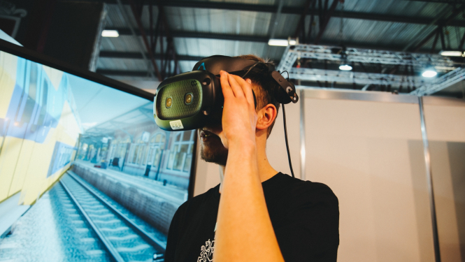 XVR brilles mācību procesā