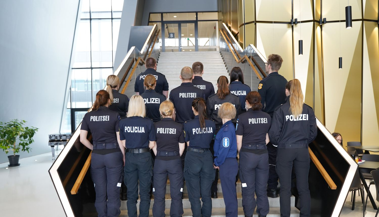 Valsts policijas koledžas kadetes viesojās Igaunijas Drošības zinātņu akadēmijas Studentu apmaiņas nedēļā