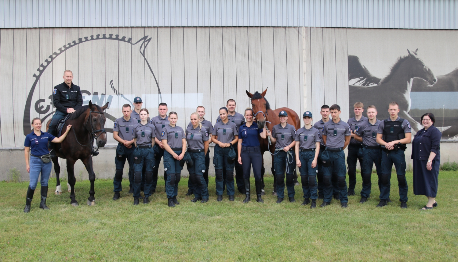 Lietuvas policijas skolas kadeti un pedagogi Valsts policijas koledžā nostiprina prasmes