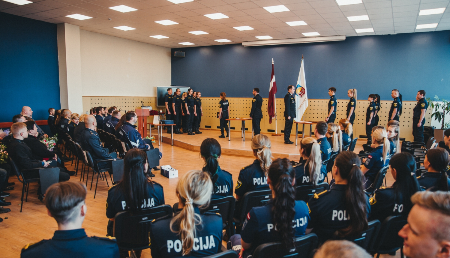Valsts policijas koledžu absolvē 46 jaunie policisti