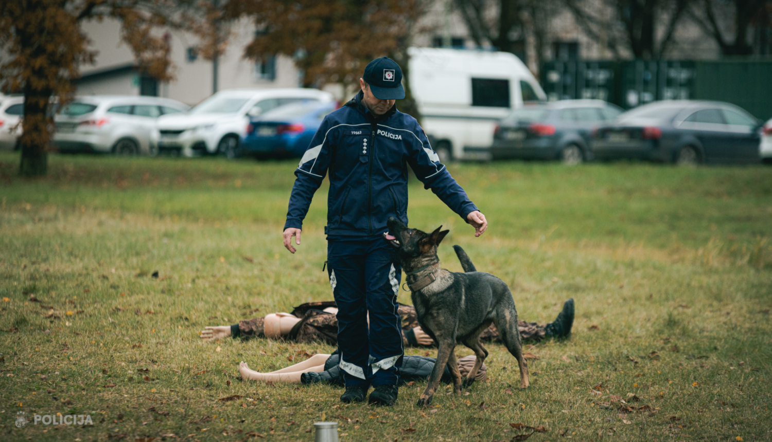Valsts policijas koledžā aizvadītas pirmās Valsts policijas kinologu sacensības!