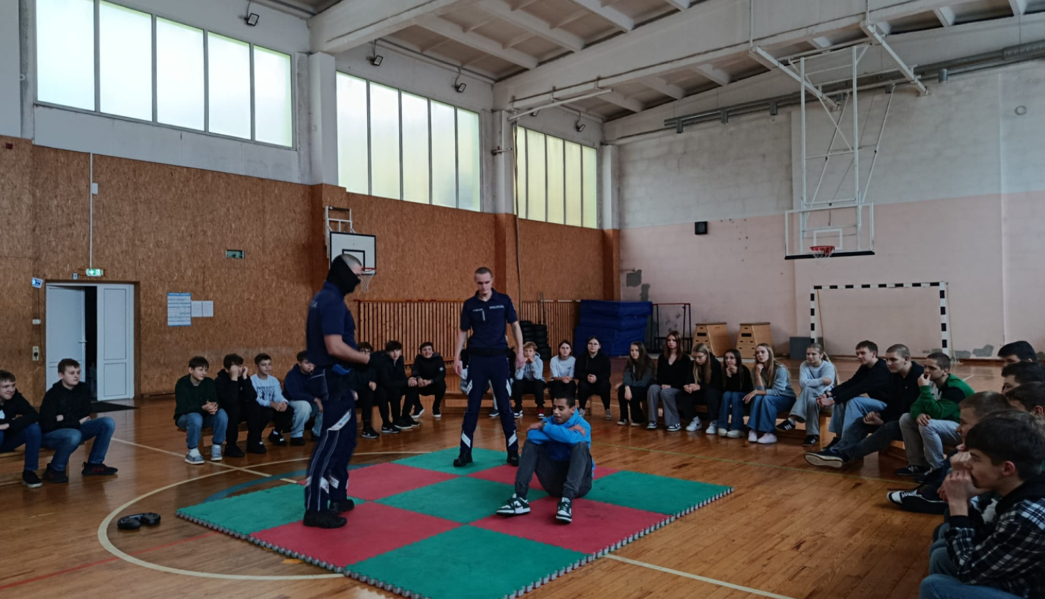 Kadetu vizīte Jaunjelgavas vidusskolā