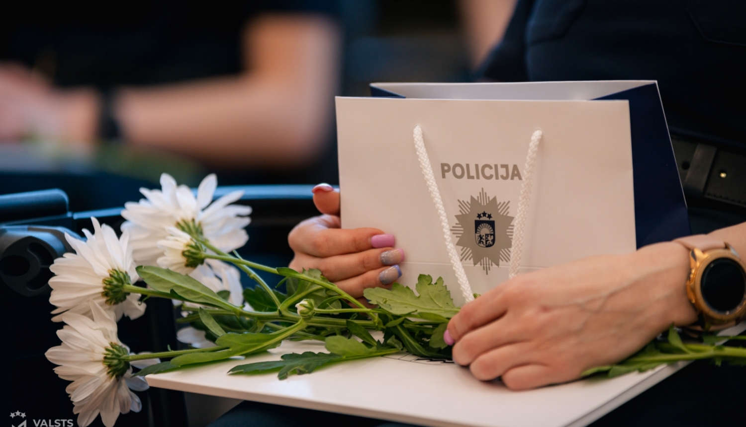 Apsveicam jaunos policistus ar profesionālās pilnveides izglītības programmas “Policijas darba pamati II” absolvēšanu!